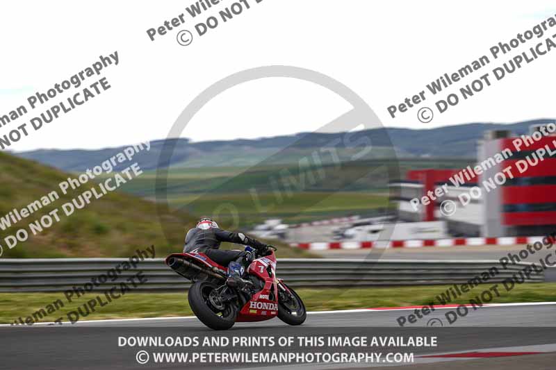 cadwell no limits trackday;cadwell park;cadwell park photographs;cadwell trackday photographs;enduro digital images;event digital images;eventdigitalimages;navarra;no limits trackdays;peter wileman photography;racing digital images;trackday digital images;trackday photos